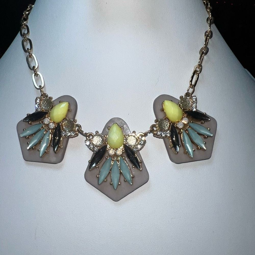 Gold Tone Paper Clip Chain Art‎ Deco Style Statement Bib Necklace